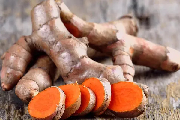 Cách Làm Mặt Nạ Trị Mụn Từ Nghệ Cực Đơn Giản Tại Nhà