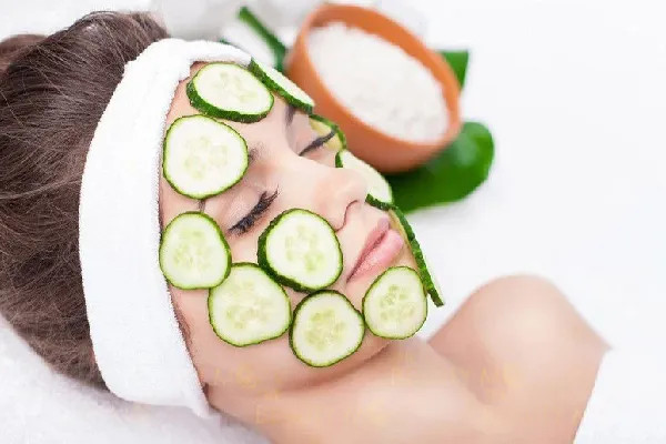 Mặt nạ dưỡng trắng da từ dưa leo